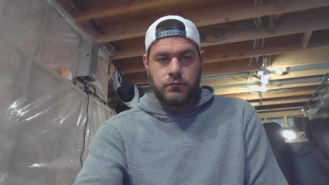 OneBallBob on Cam4 