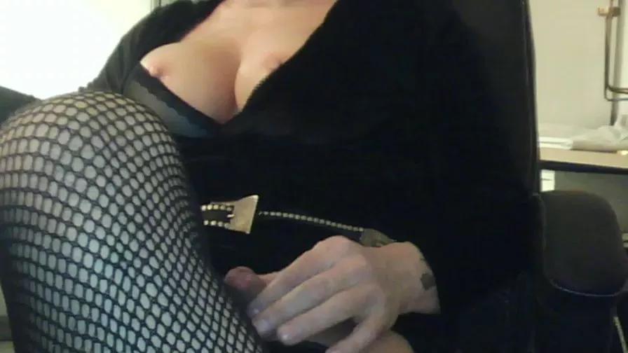 pamrevolutio on Cam4 