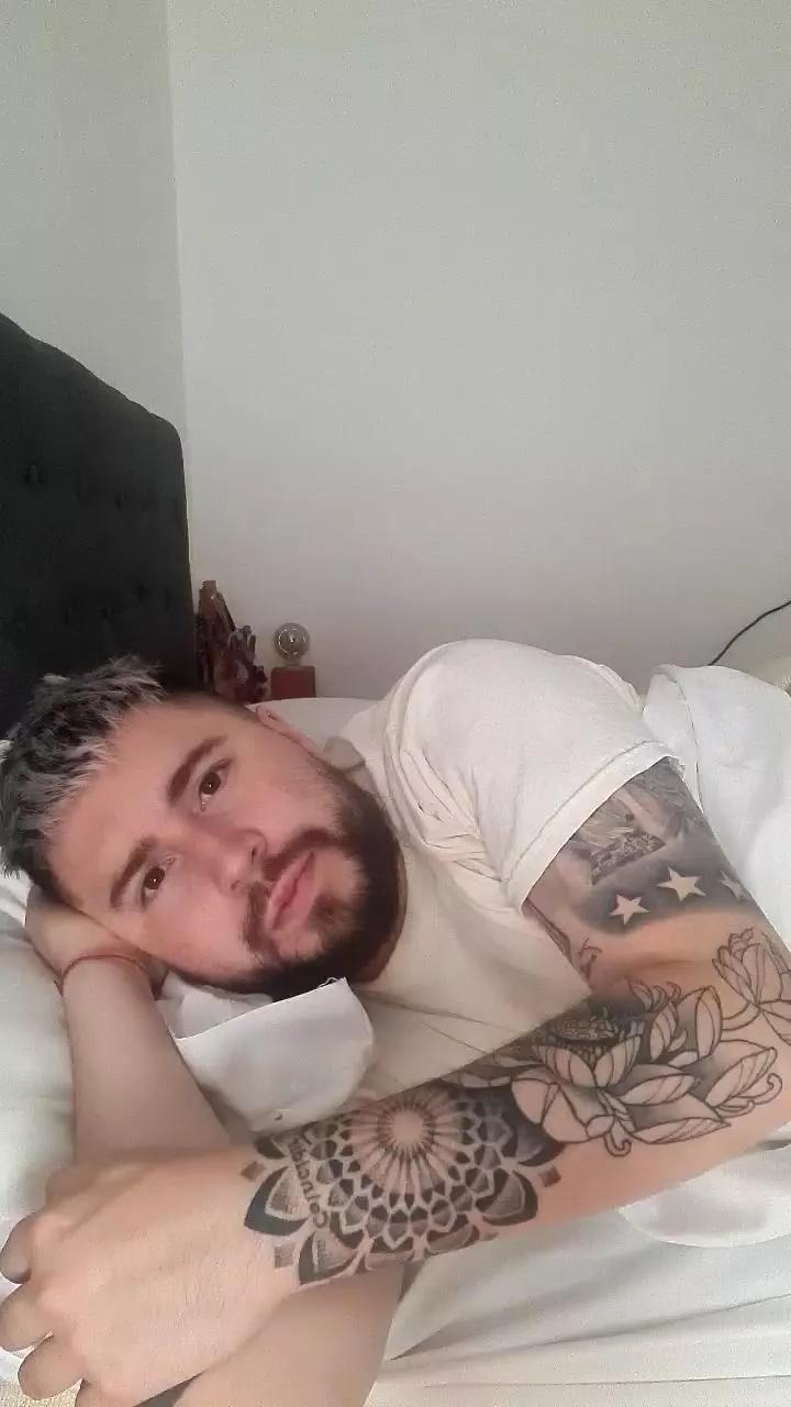 Papionfire on Cam4 