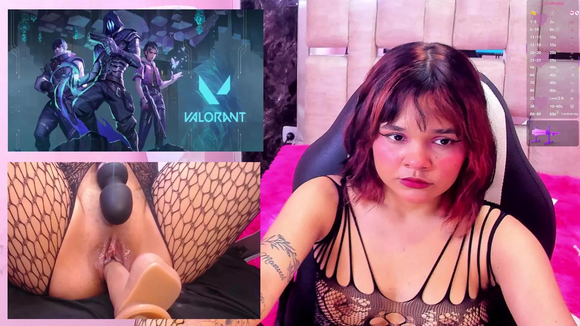 PetiteSally on Cam4 