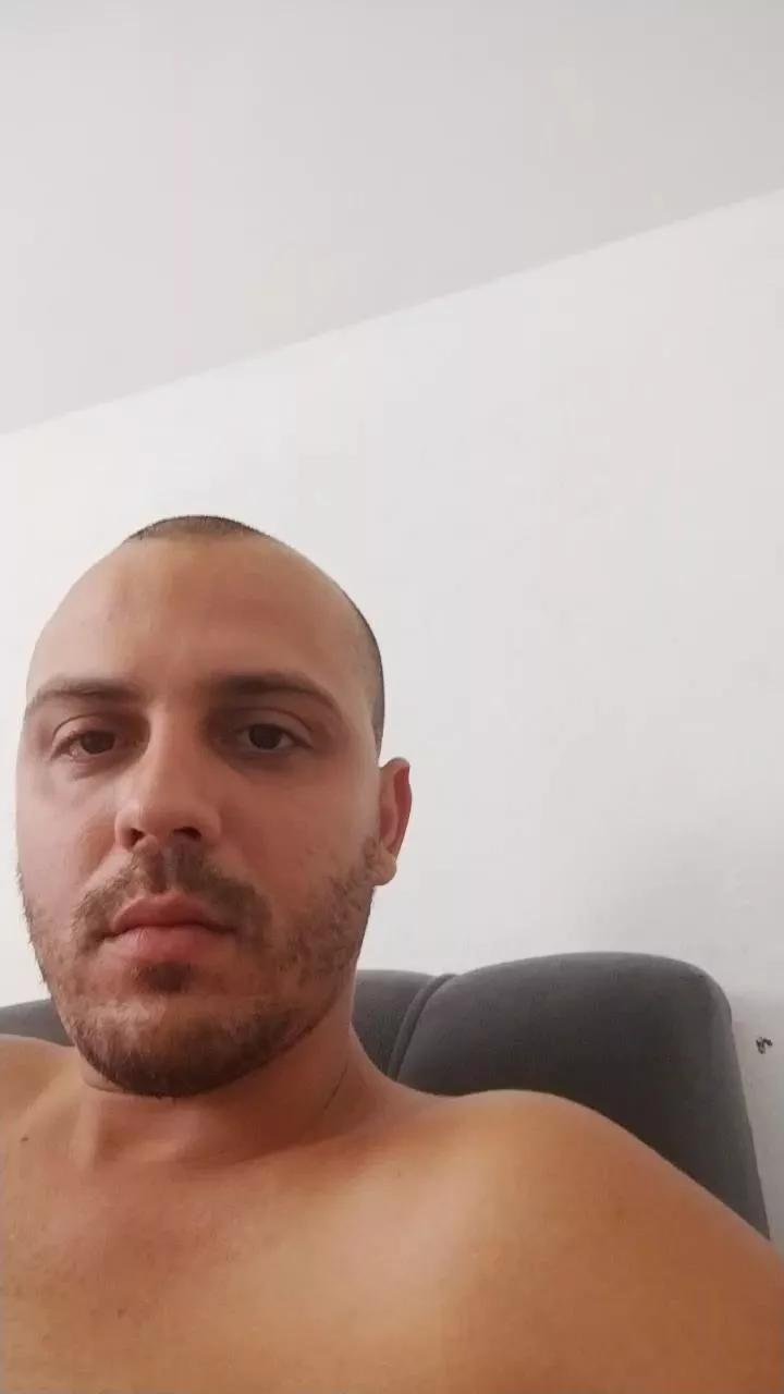 Pirocadiira on Cam4 