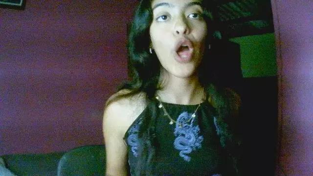 Pocahonta_18 on Cam4 