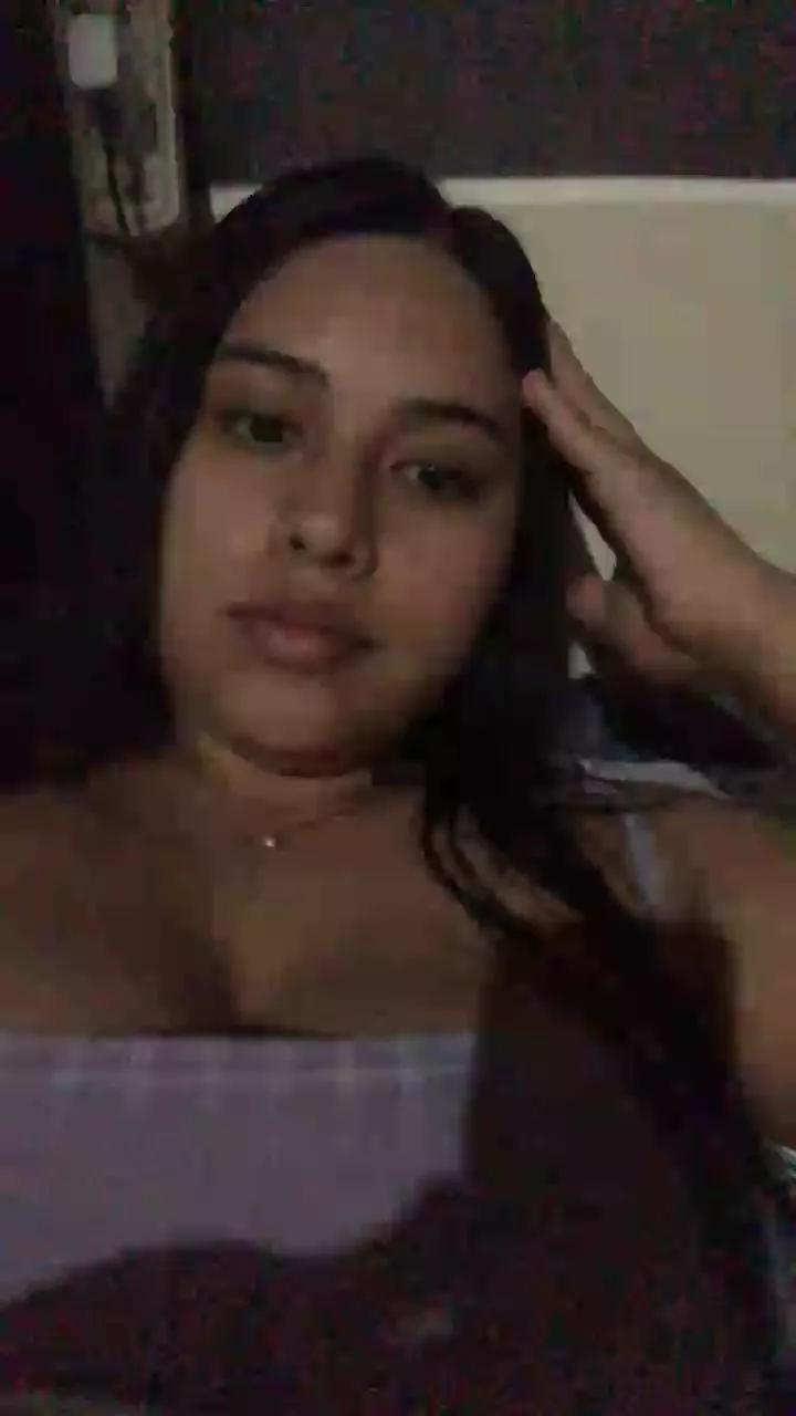 Queen1992 on Cam4 