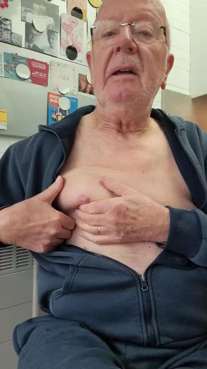 robert42 on Cam4 