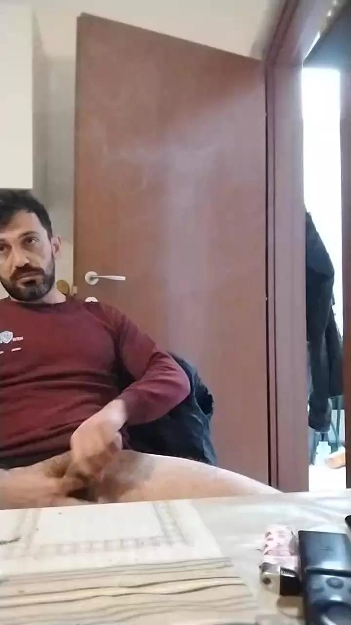 Roniq on Cam4 