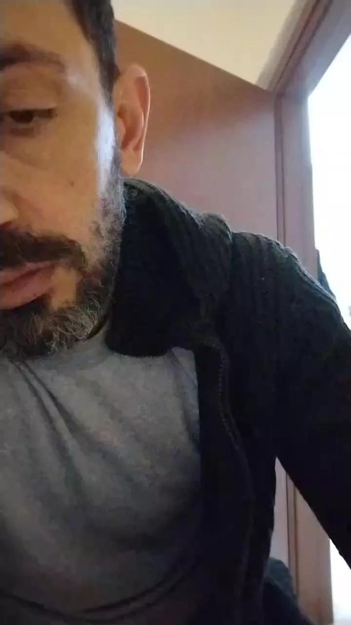 Roniq on Cam4 