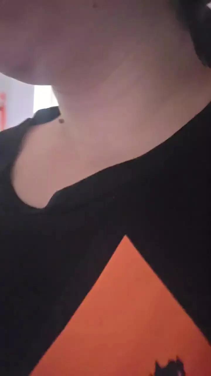 sharonurbex on Cam4 