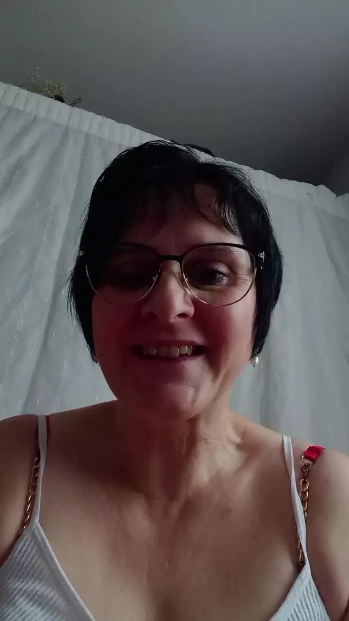 sissidanse41 on Cam4 