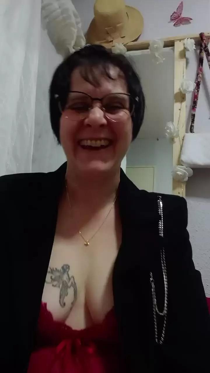 sissidanse41 on Cam4 