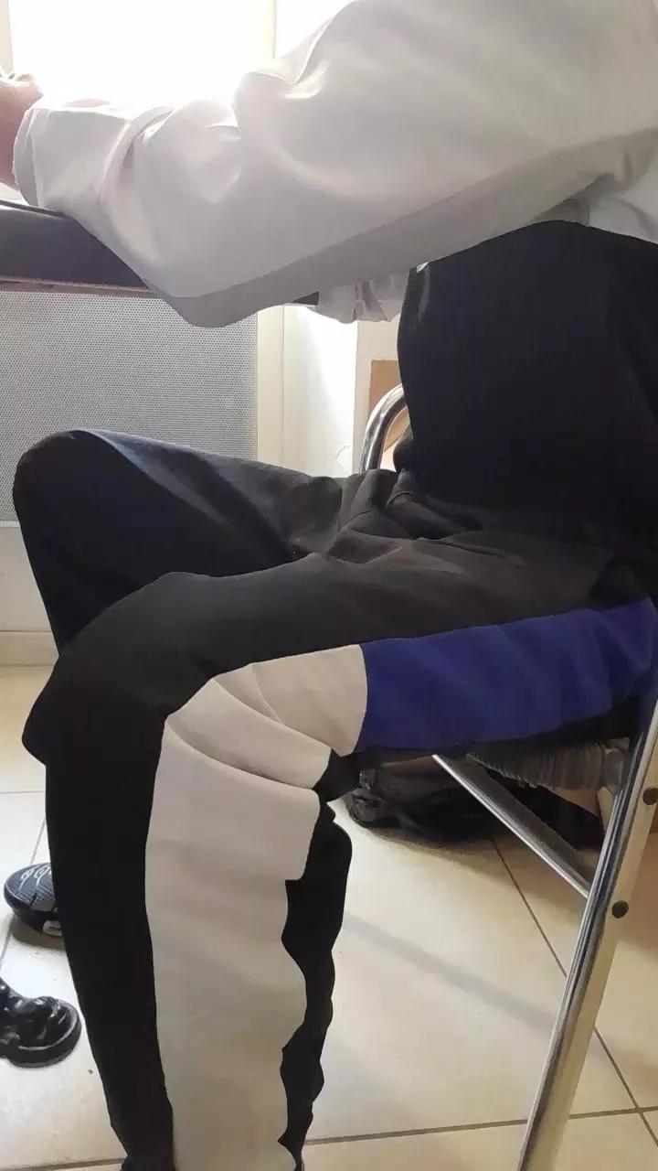 SkinnyBoy06 on Cam4 
