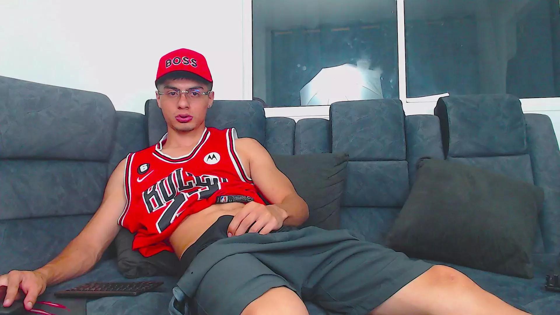 Stiven_C on Cam4 