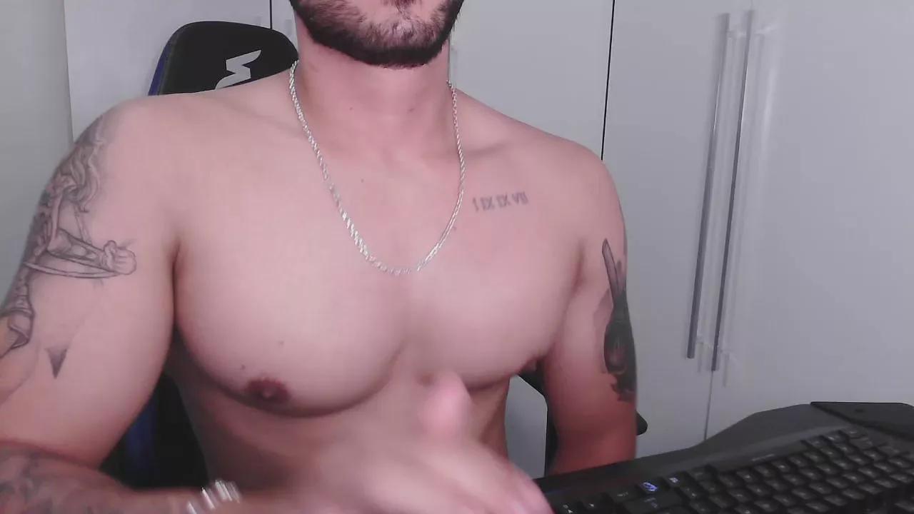 SuperBoyG on Cam4 