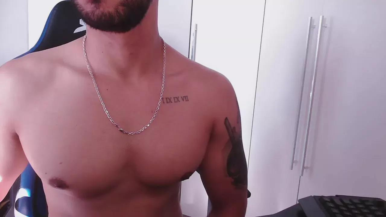 SuperBoyG on Cam4 