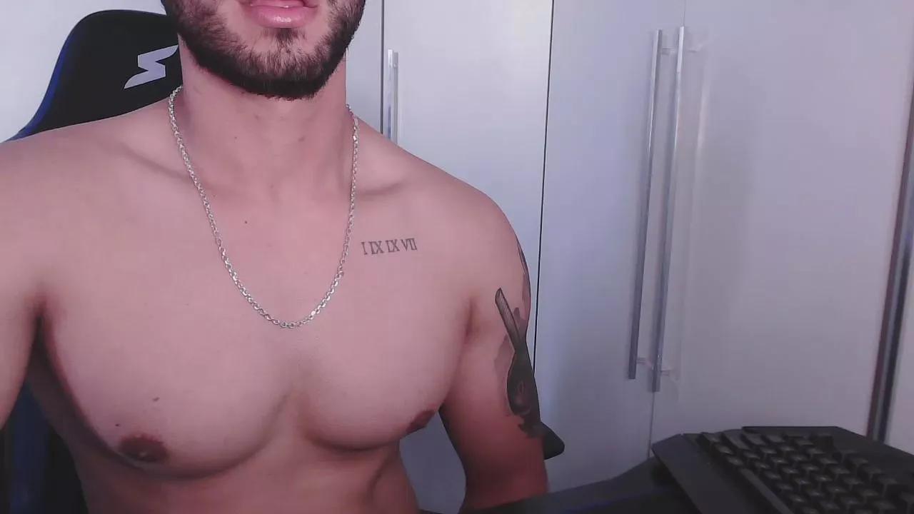 SuperBoyG on Cam4 