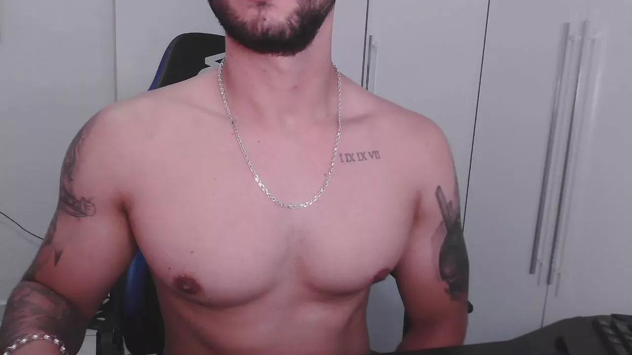 SuperBoyG on Cam4 