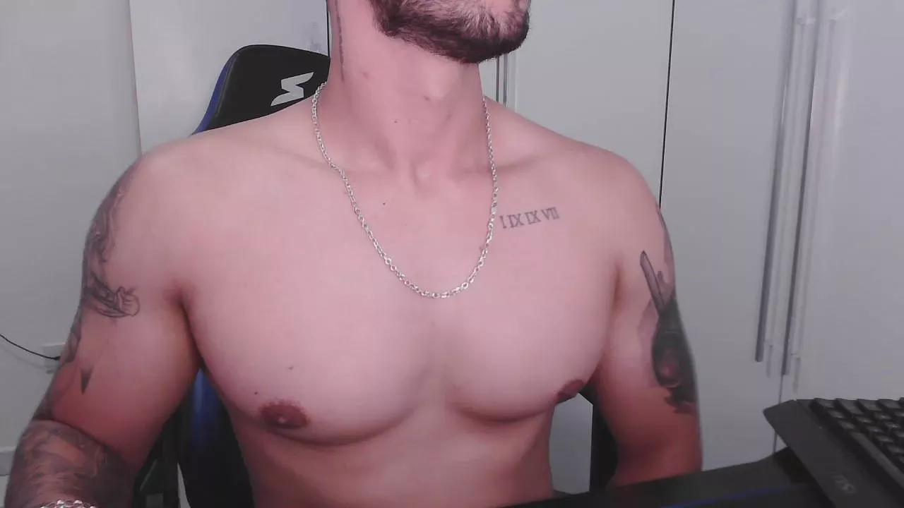 SuperBoyG on Cam4 