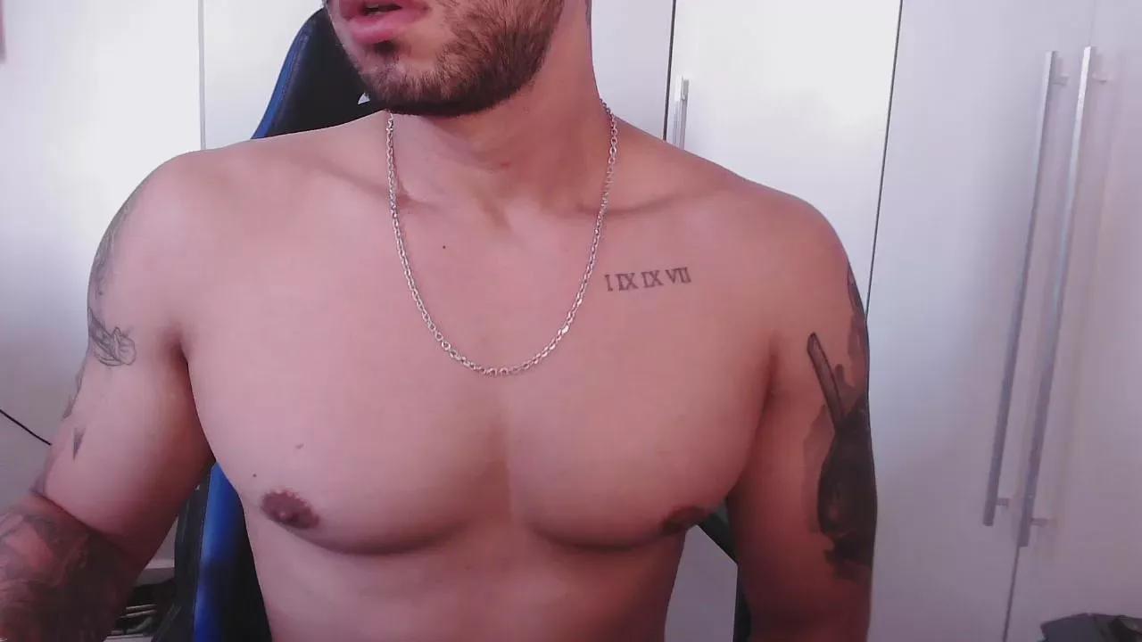 SuperBoyG on Cam4 