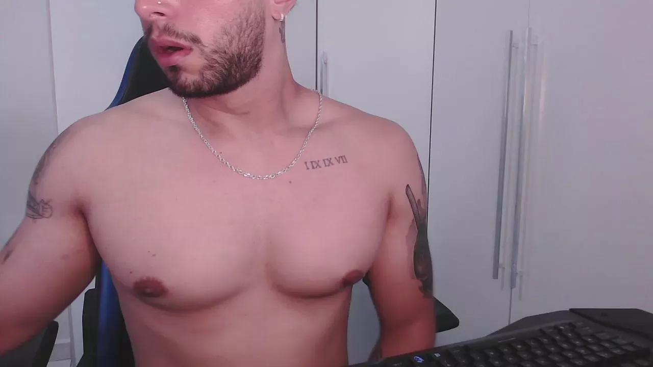 SuperBoyG on Cam4 
