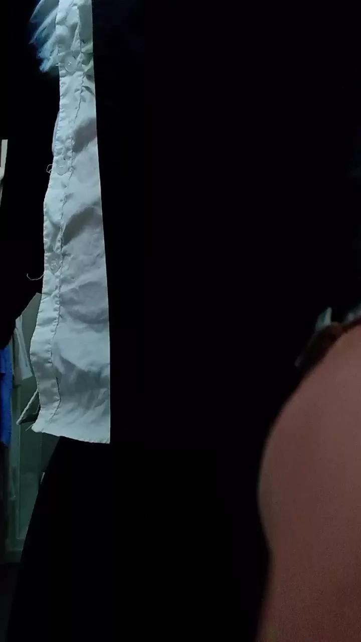 TaraTrav33 on Cam4 
