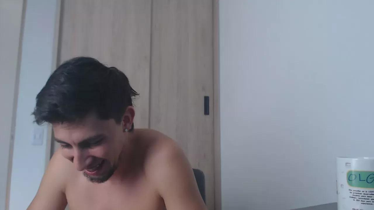 theo_collins on Cam4 