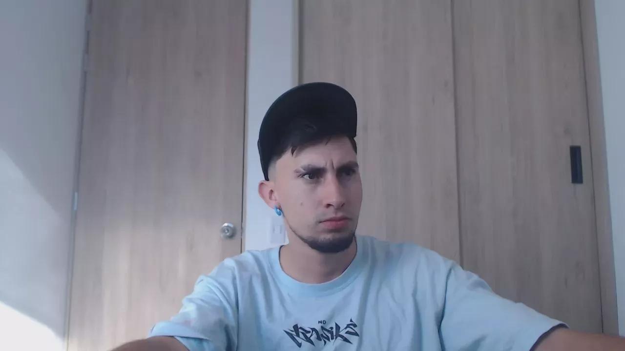 theo_collins on Cam4 