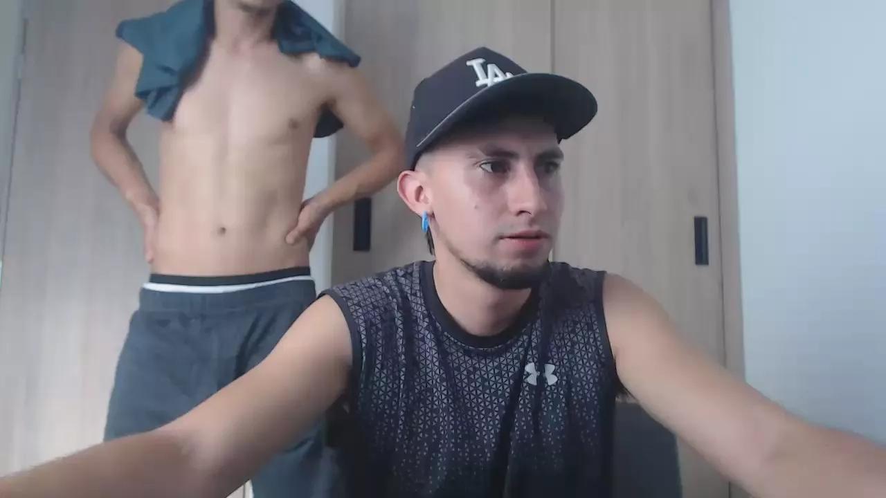 theo_collins on Cam4 