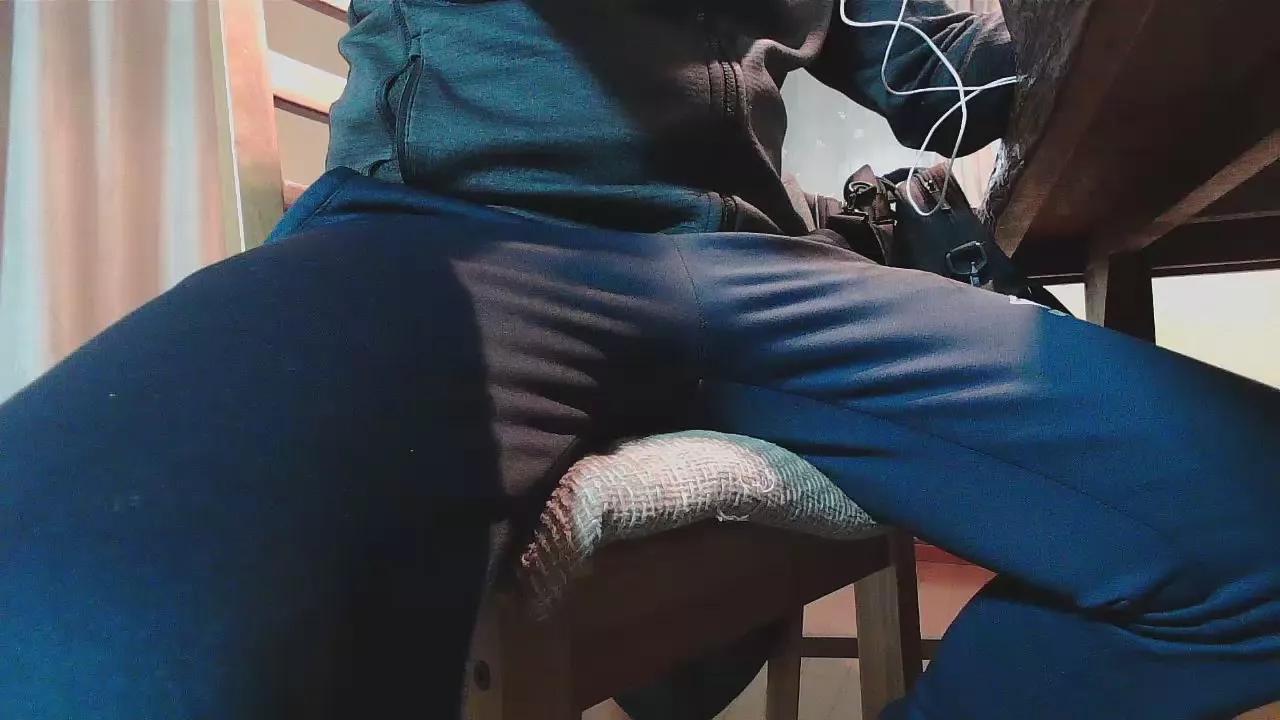 thethefin on Cam4 