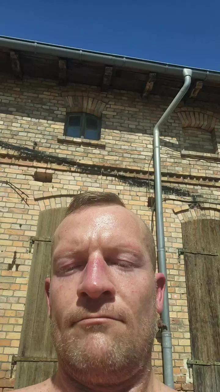 Tobi23x6 on Cam4 