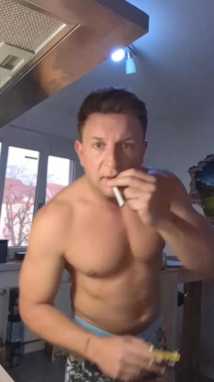 Tobinho009 on Cam4 