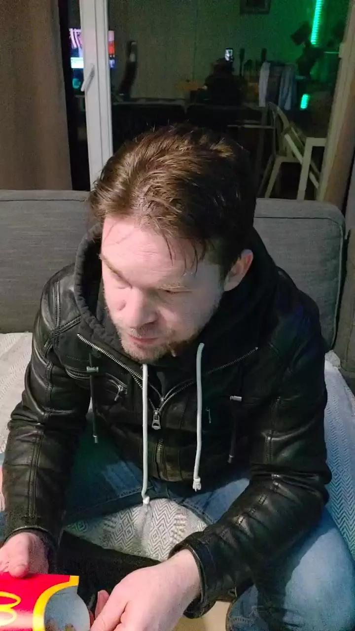 tomsauwer on Cam4 