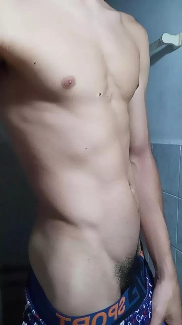 Traviss25 on Cam4 