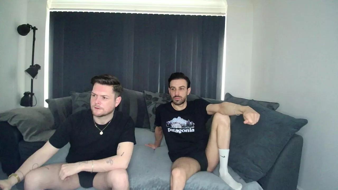 TwoTwinkHusband on Cam4 