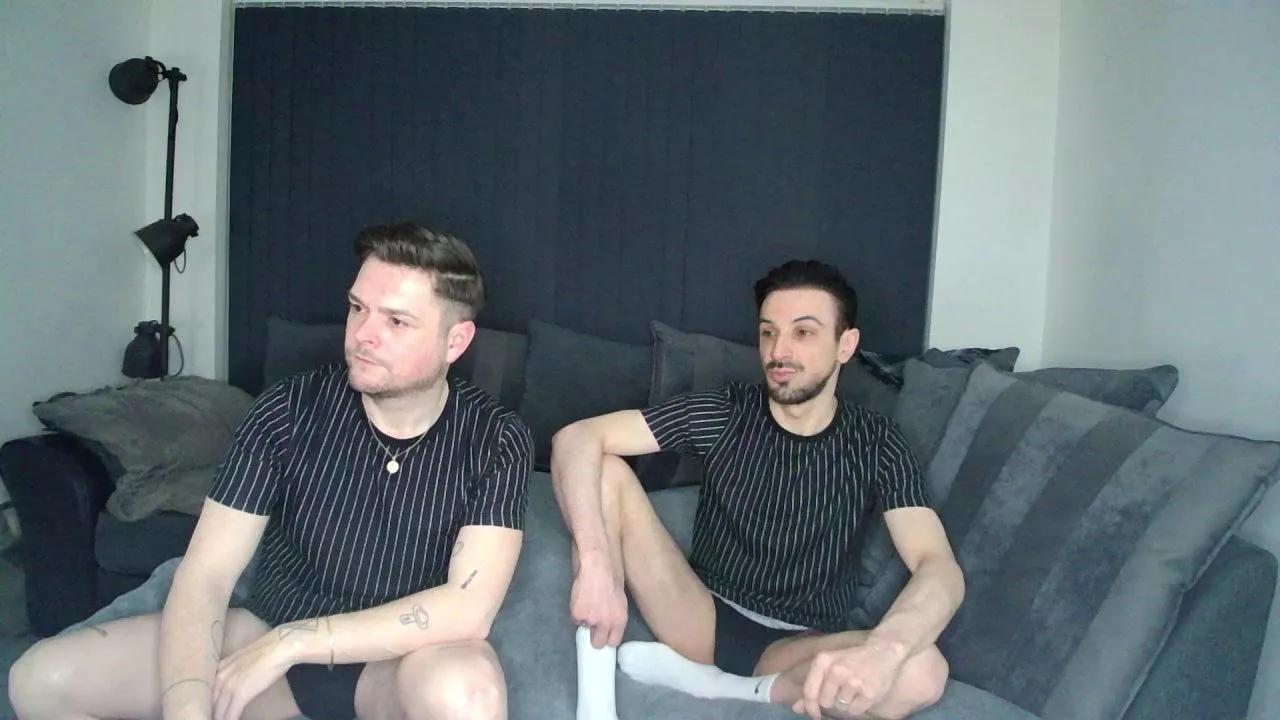 TwoTwinkHusband on Cam4 