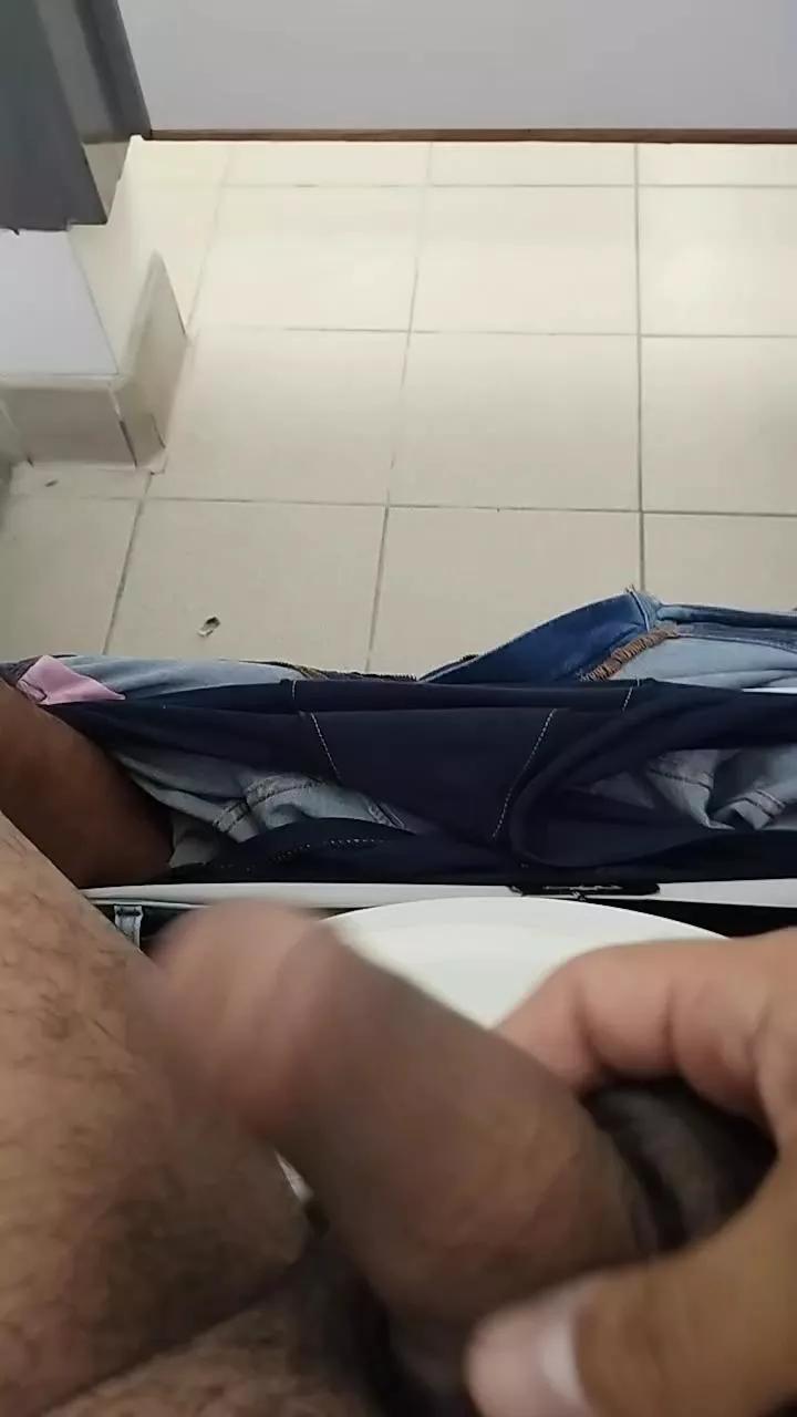 Valenlio_Por on Cam4 