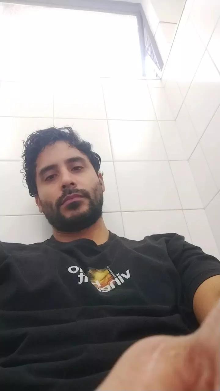 Valenlio_Por on Cam4 