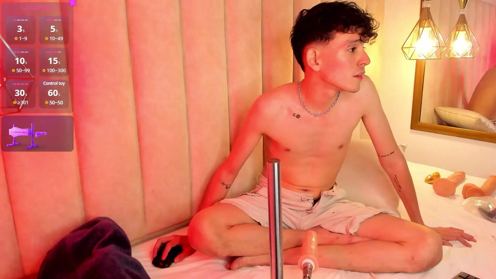 ValentinoMoreti on Cam4 