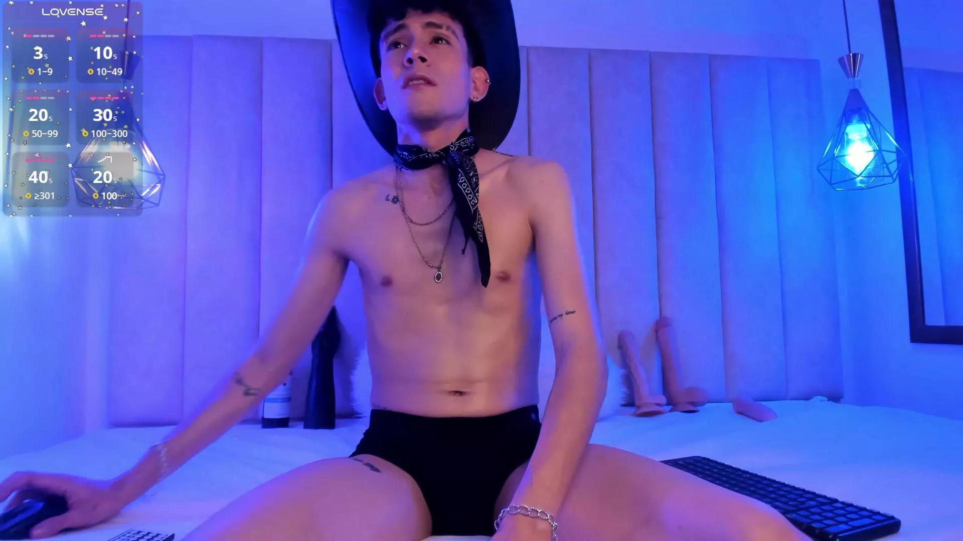 ValentinoMoreti on Cam4 