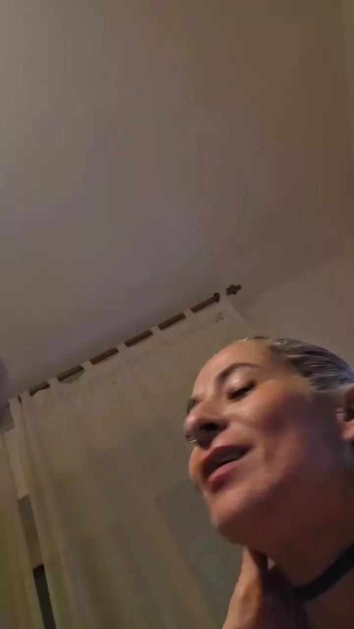 viola_viola on Cam4 