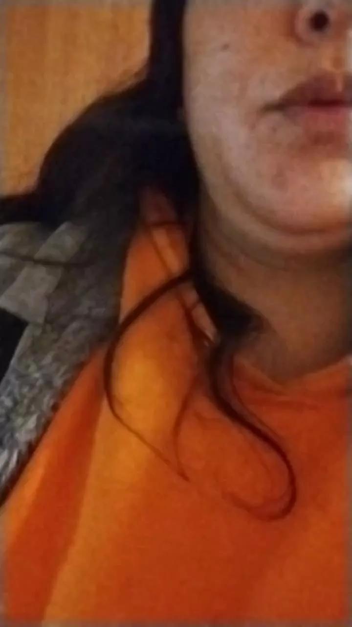 WineBee on Cam4 