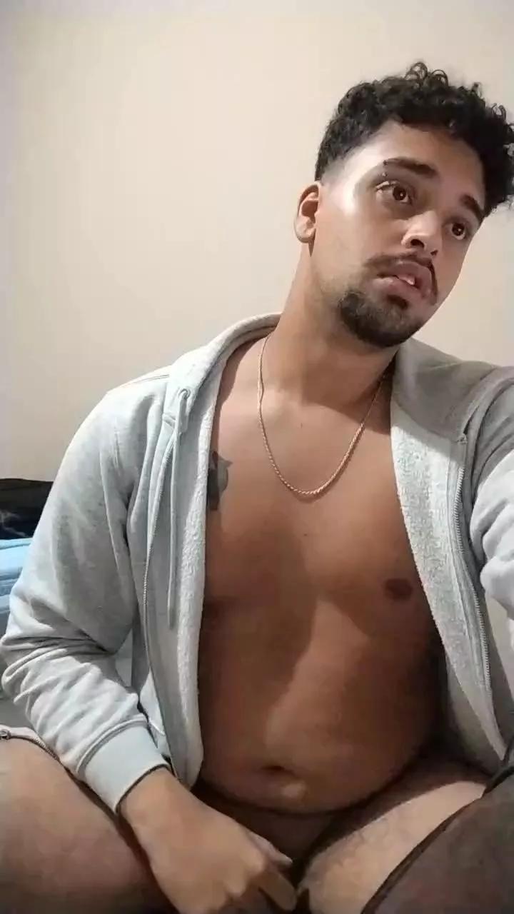 xcumshot3323 on Cam4 