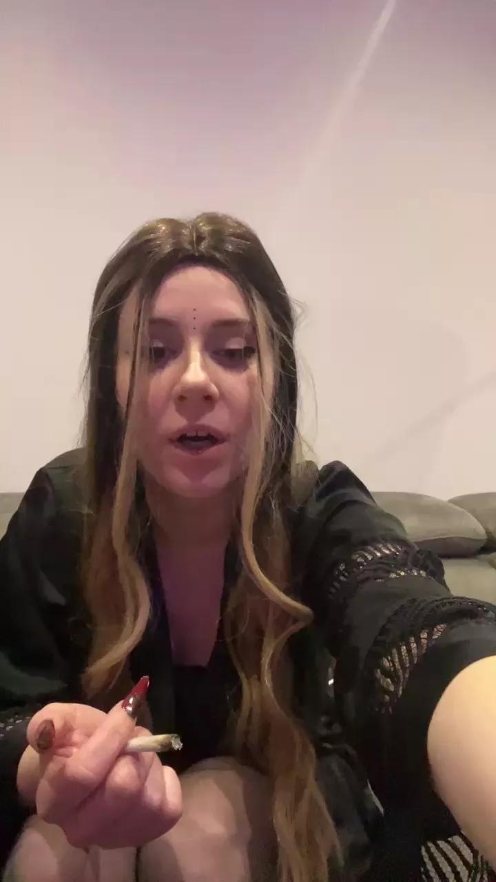 XxElainaxX on Cam4 