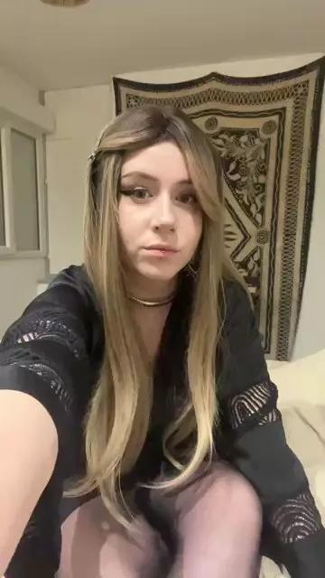 XxElainaxX on Cam4 