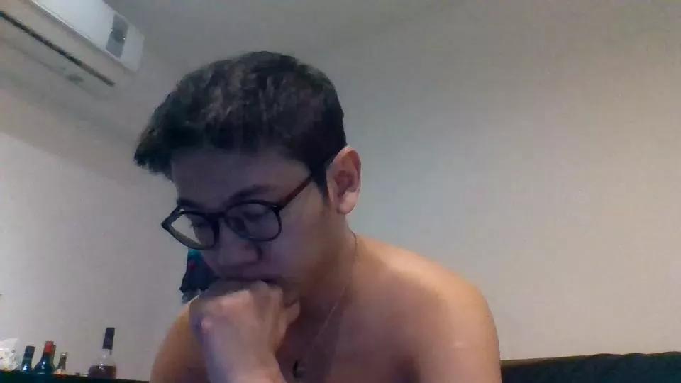 yoke on Cam4 
