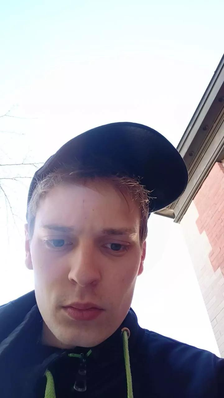 yourmine427 on Cam4 