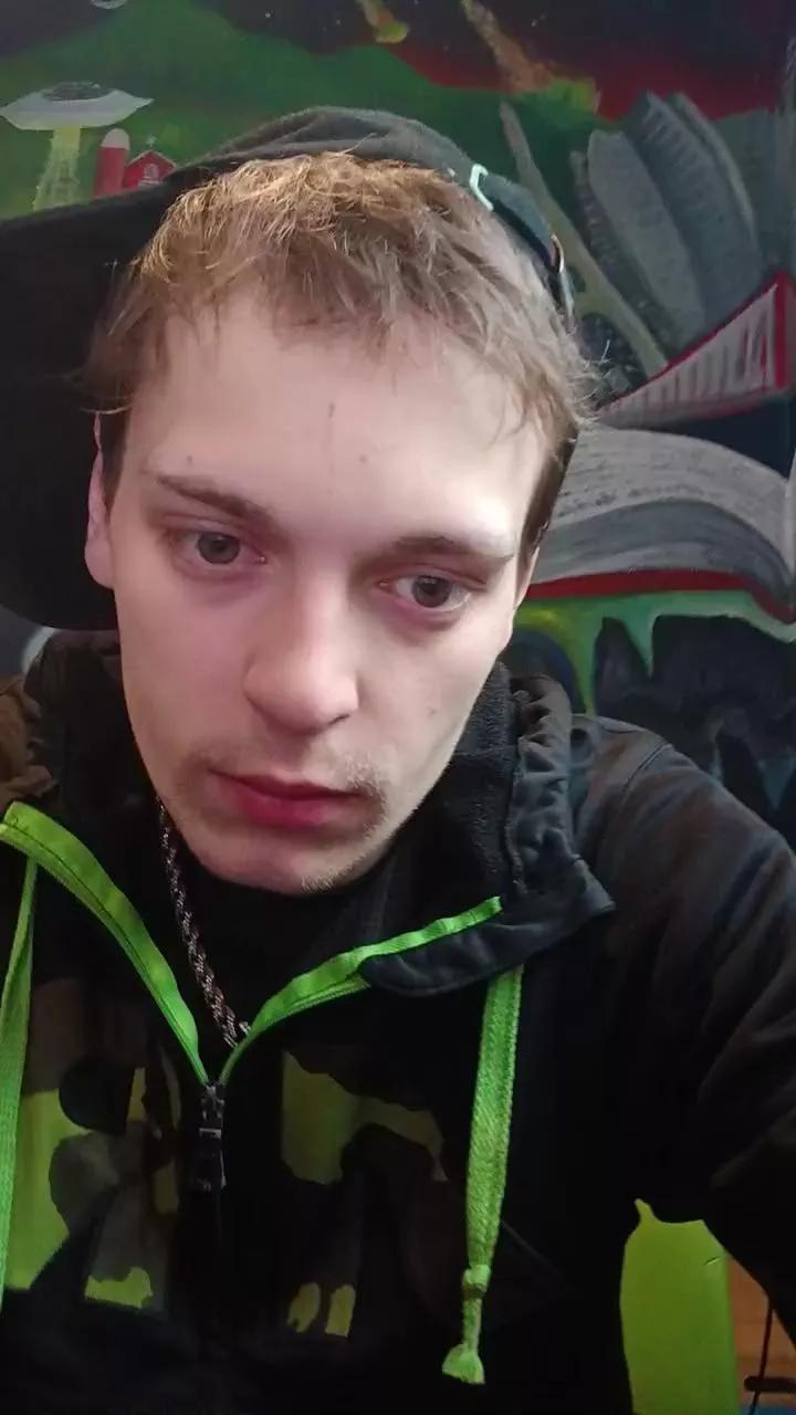 yourmine427 on Cam4 