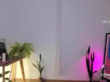 Try _bellaela, she wants to masturbate for you _bellaela from Chaturbate