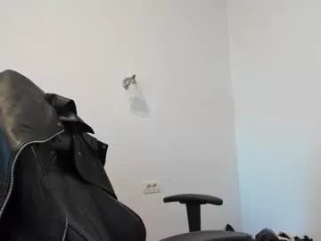 Freechat alphagodleatherking92 on Chaturbate