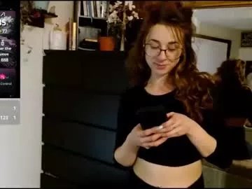 Freechat bombshellbaeby on Chaturbate