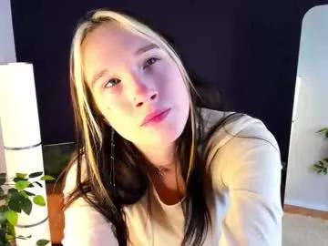 Freechat crystal_frost on Chaturbate