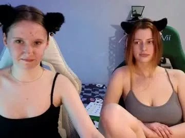 Freechat doll_lesli on Chaturbate